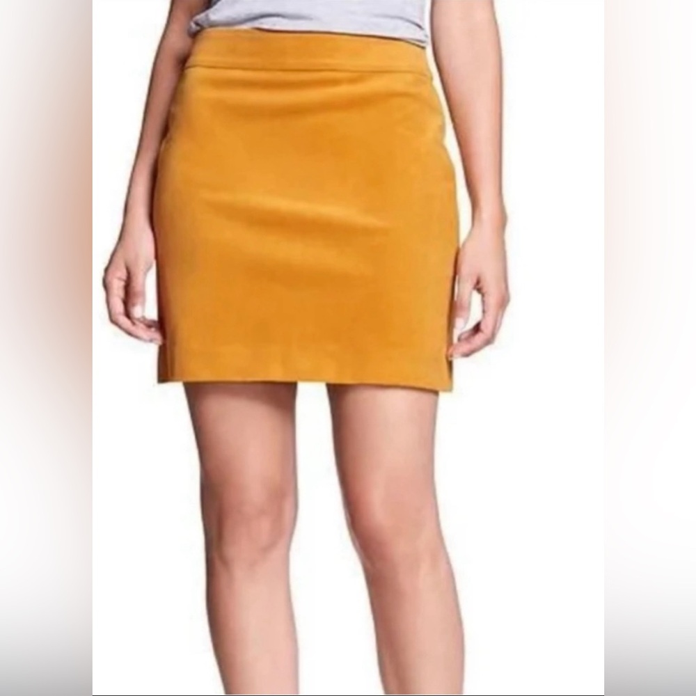 BANANA REPUBLIC | Burnt Orange| Corduroy | Mini | Skirt | Size 4